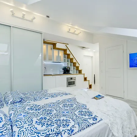 Harbor Black Pearl Tallinn