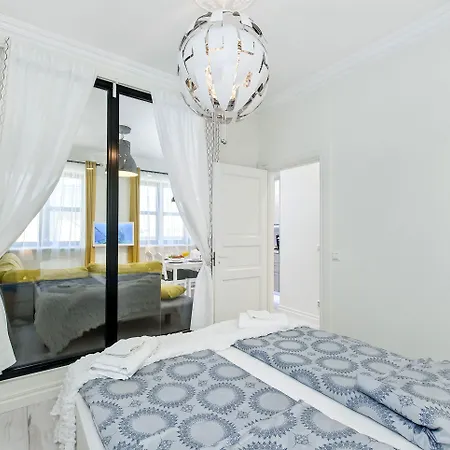 Otel Harbor Black Pearl